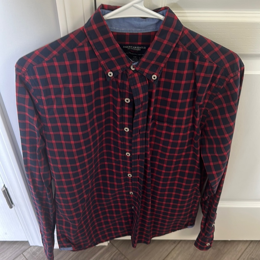 American Eagle casual button down